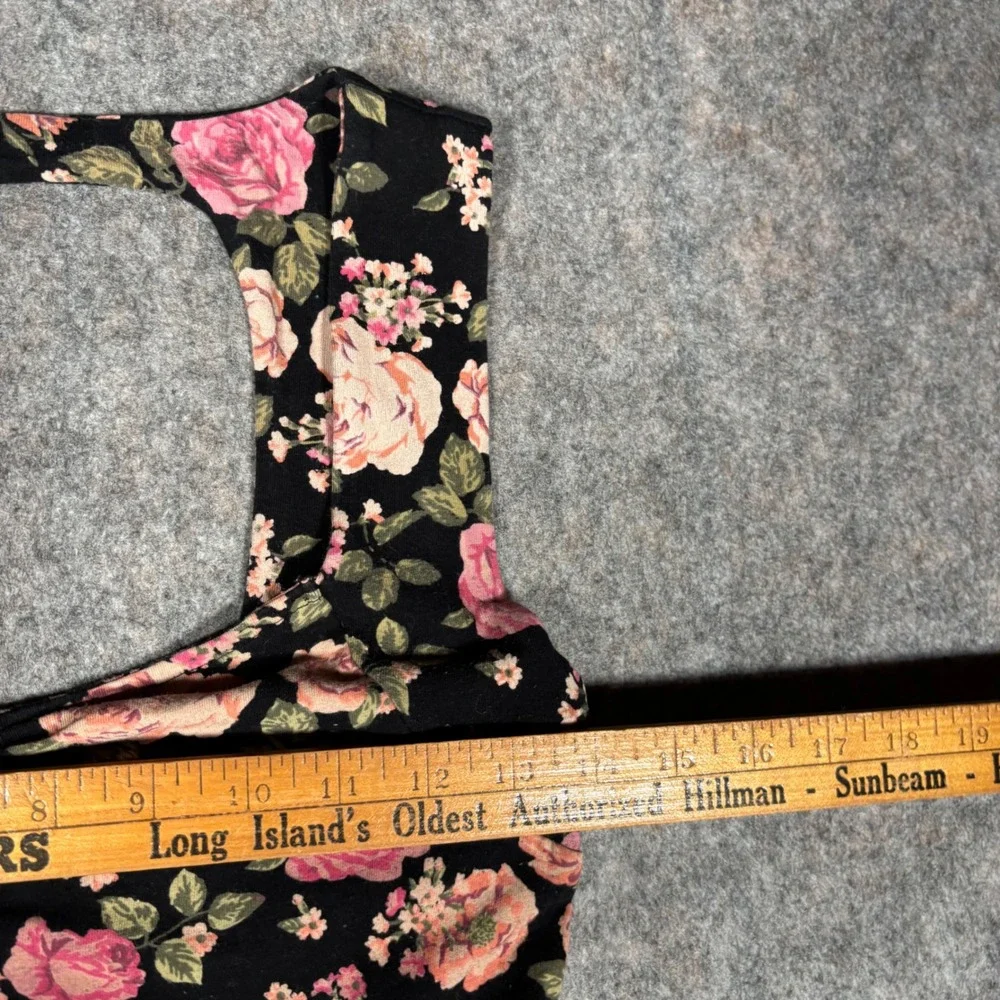 Forever‎ 21 Floral Skater Dress Girls Medium Black Pink Rose Keyhole Back Mini